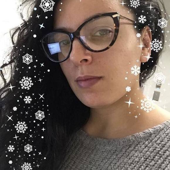 Meet your Posher, Kinza - Picture 1 of 1